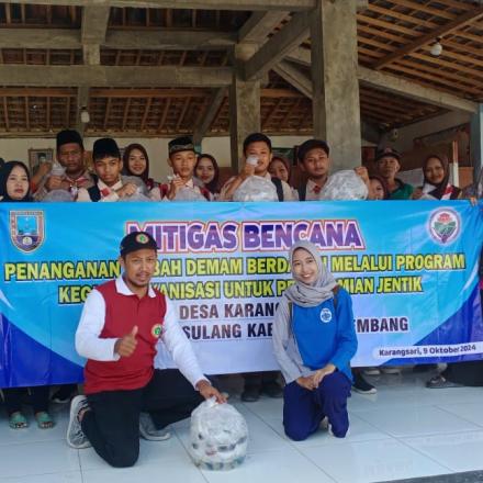 IKANISASI DALAM RANGKA MITIGASI BENCANA PERKEMBANGAN DEMAM BERDARAH DI DESA KARANGSARI